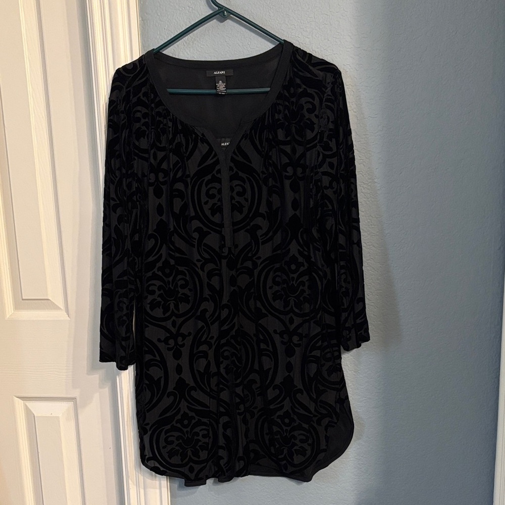 Alfani Classic Black Top